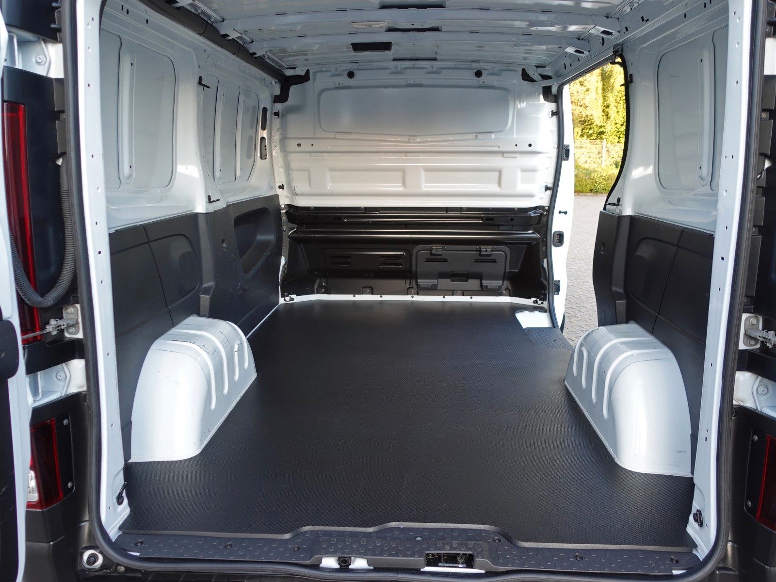 Fahrzeugabbildung Renault Trafic 2.0 Blue dCI Klima/Navi/EASYLINKL1H1 2,8t