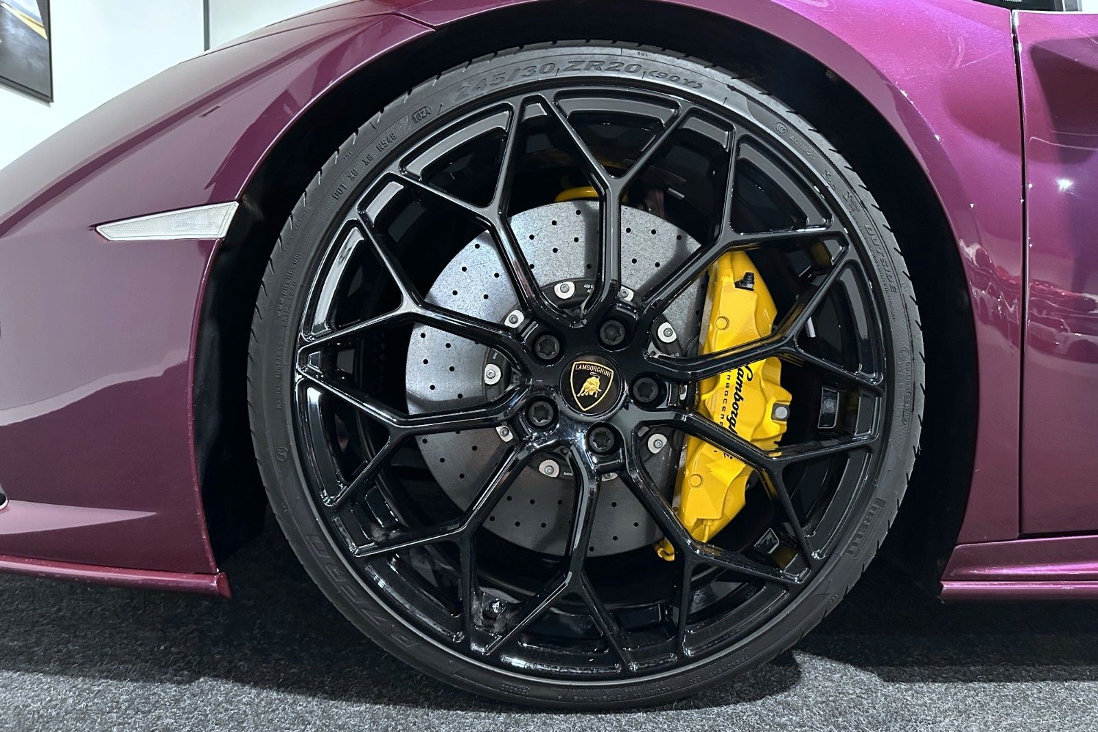 Fahrzeugabbildung Lamborghini Huracán EVO Spyder | Akrapovic | KW V5 | PPF