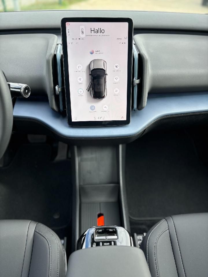 Fahrzeugabbildung Volvo EX30 Performance Pure Electric Ultra AWD