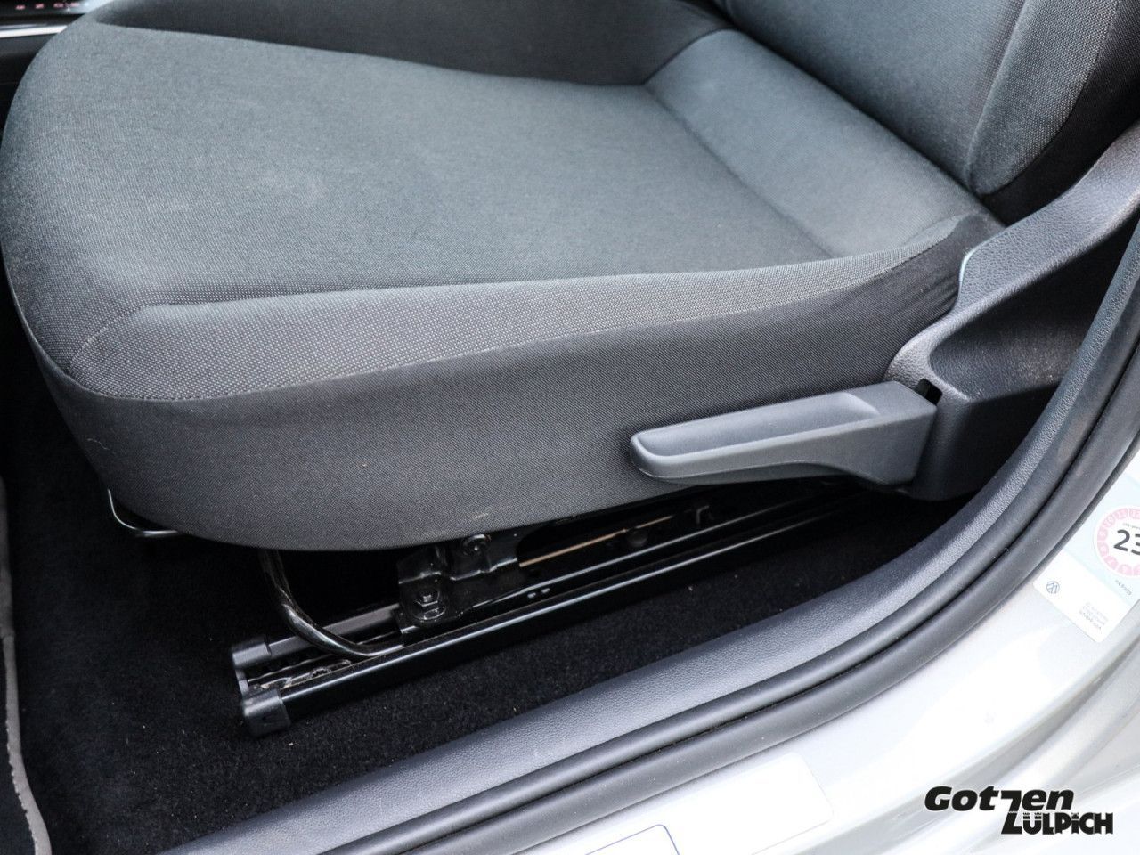 Fahrzeugabbildung Volkswagen e-up! Style Plus Winterpaket Komfortpaket Klima