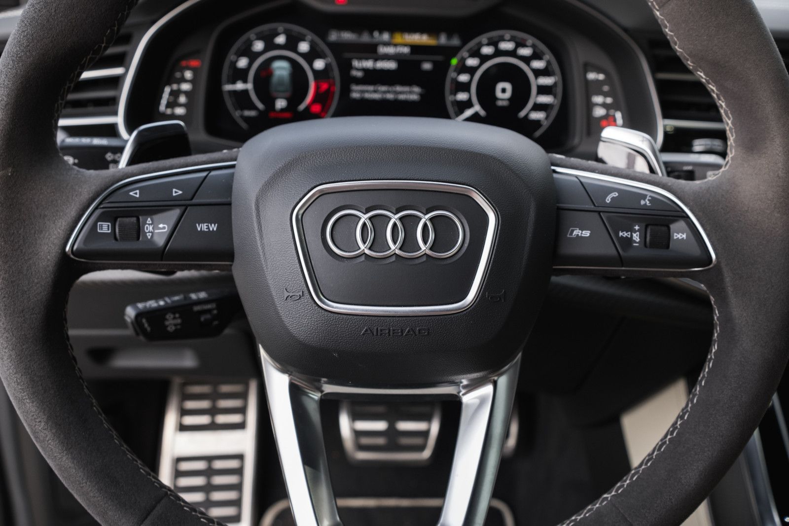 Fahrzeugabbildung Audi RSQ8 4.0 TFSI -Assistentz-Paket -Plus-Keramik-Br