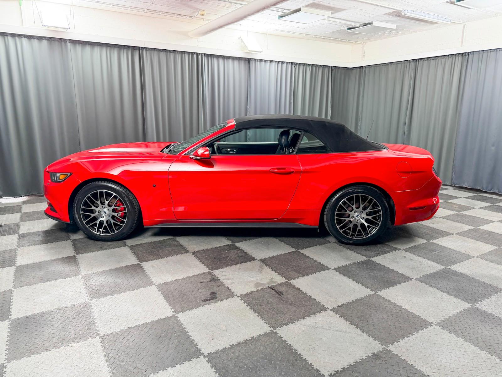 Ford Mustang 2016 Cabrio V6 3.7l, Leder, UNFALLFREI,