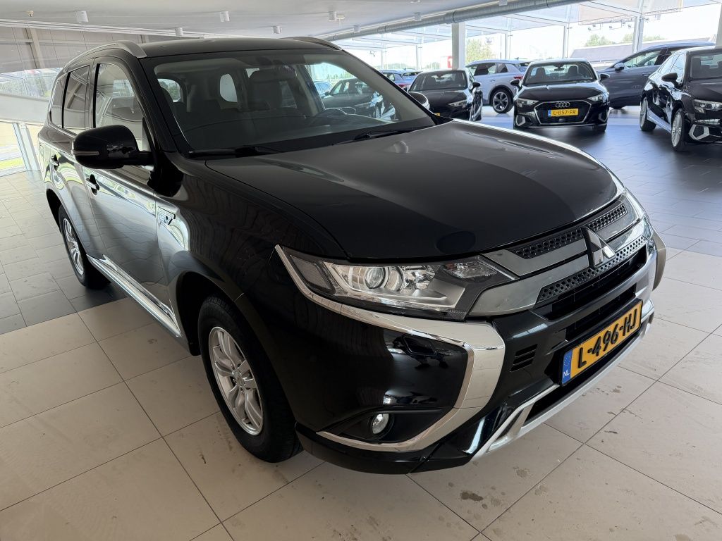 Mitsubishi Outlander 2.4 PHEV Pure