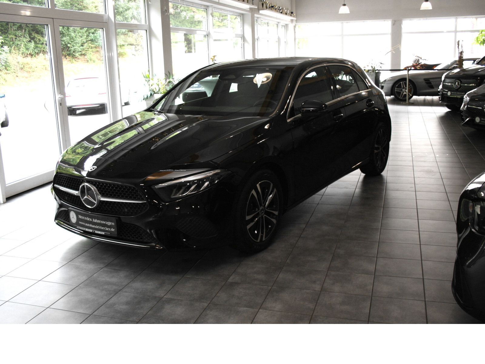 Fahrzeugabbildung Mercedes-Benz A 180 Progres.Advanced *LED*Totwinkel*360°Kamera