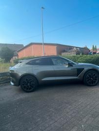صورة 2 لـ 2021 Aston Martin DBX