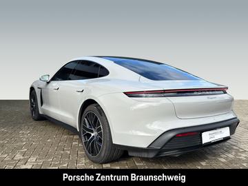 صورة 3 لـ 2025 Porsche TAYCAN