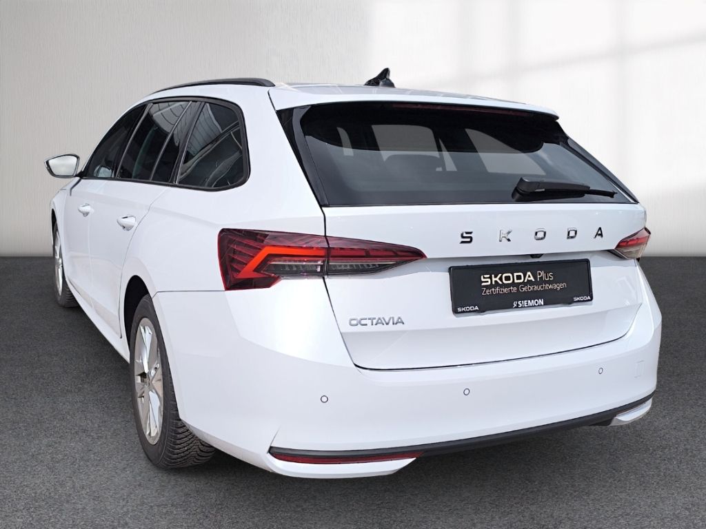 Skoda Octavia Combi TDI DSG Selection SHZ LHZ PDC RKam foto 2