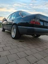 Mercedes-Benz 260 - Mercedes-Benz 260 von privat
