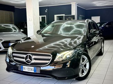 Mercedes E 220 - 1