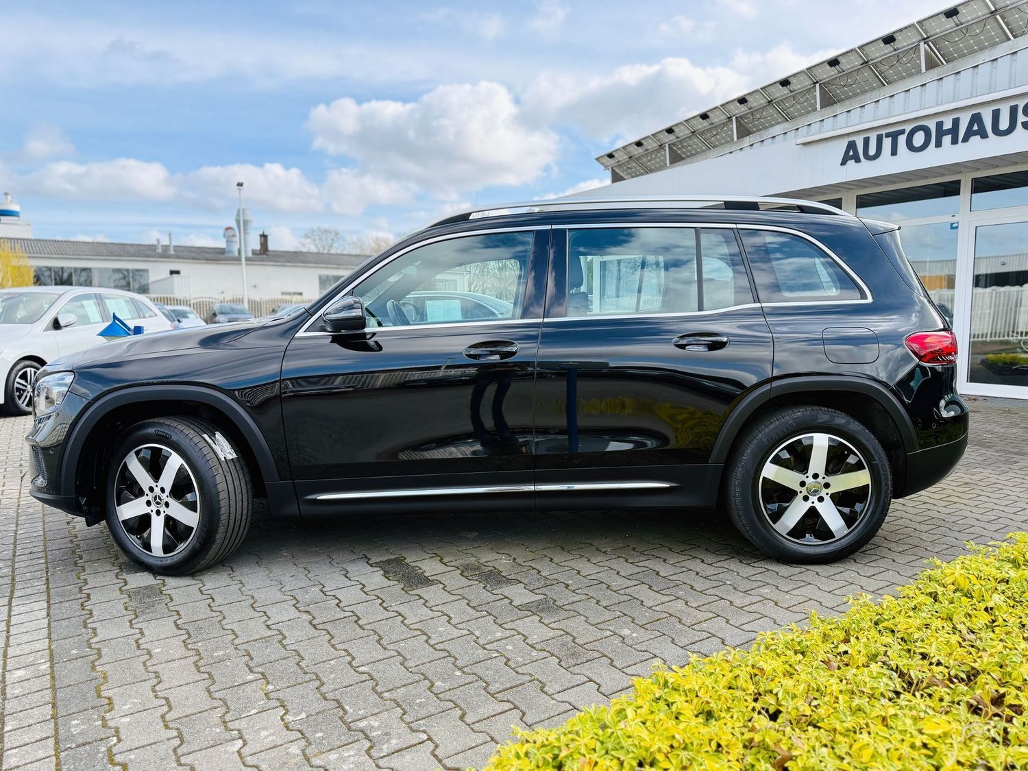 Fahrzeugabbildung Mercedes-Benz GLB 220 d PROGRESSIVE - AHK, Navi, LED, PTS, RFK