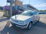 Volkswagen Golf 1.6 Special*KEIN ROST*GARAGE*KLIMA*S-HEFT* - Volkswagen Golf: Special