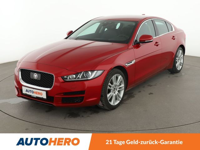 Jaguar XE 20t Portfolio Aut*NAVI*XENON*AC**CAM*PDC*SHZ*