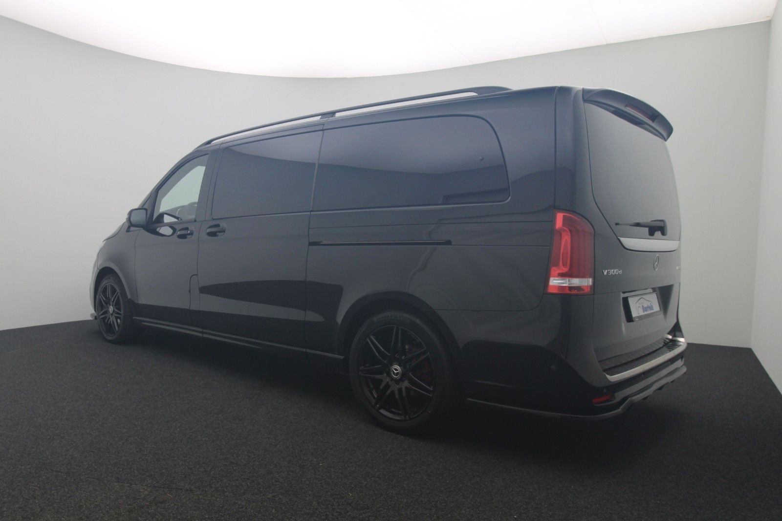 Fahrzeugabbildung Mercedes-Benz V 300d Avantgarde AMG 4Matic e.lang Hundebox