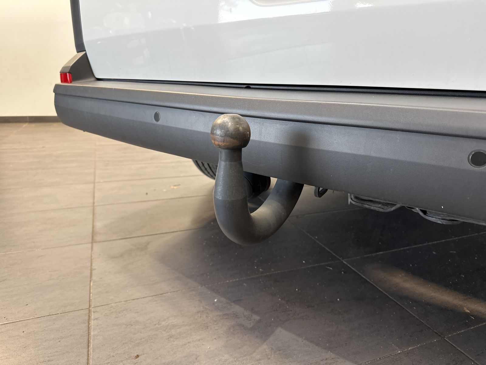 Fahrzeugabbildung Volkswagen T6 Transporter 2.0 TDI Kasten NAV+AHK+SHZ+PP+TEM