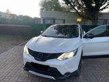 Nissan Qashqai 1.6 dCi DPF ALL-MODE 4x4 360 360 - Nissan Qashqai mit Diesel-Antrieb: Allradantrieb, 1.6