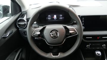 Skoda Fabia Drive 1,0 TSI PDC KAM SHZ ACC