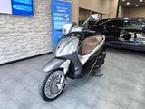Piaggio Beverly 300 - PIAGGIO MOFA
