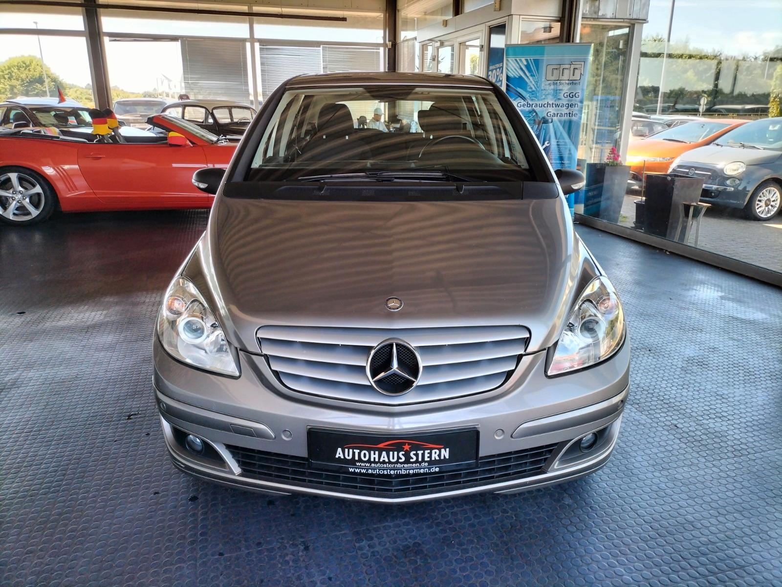 Mercedes-Benz B180 2006 — rear view
