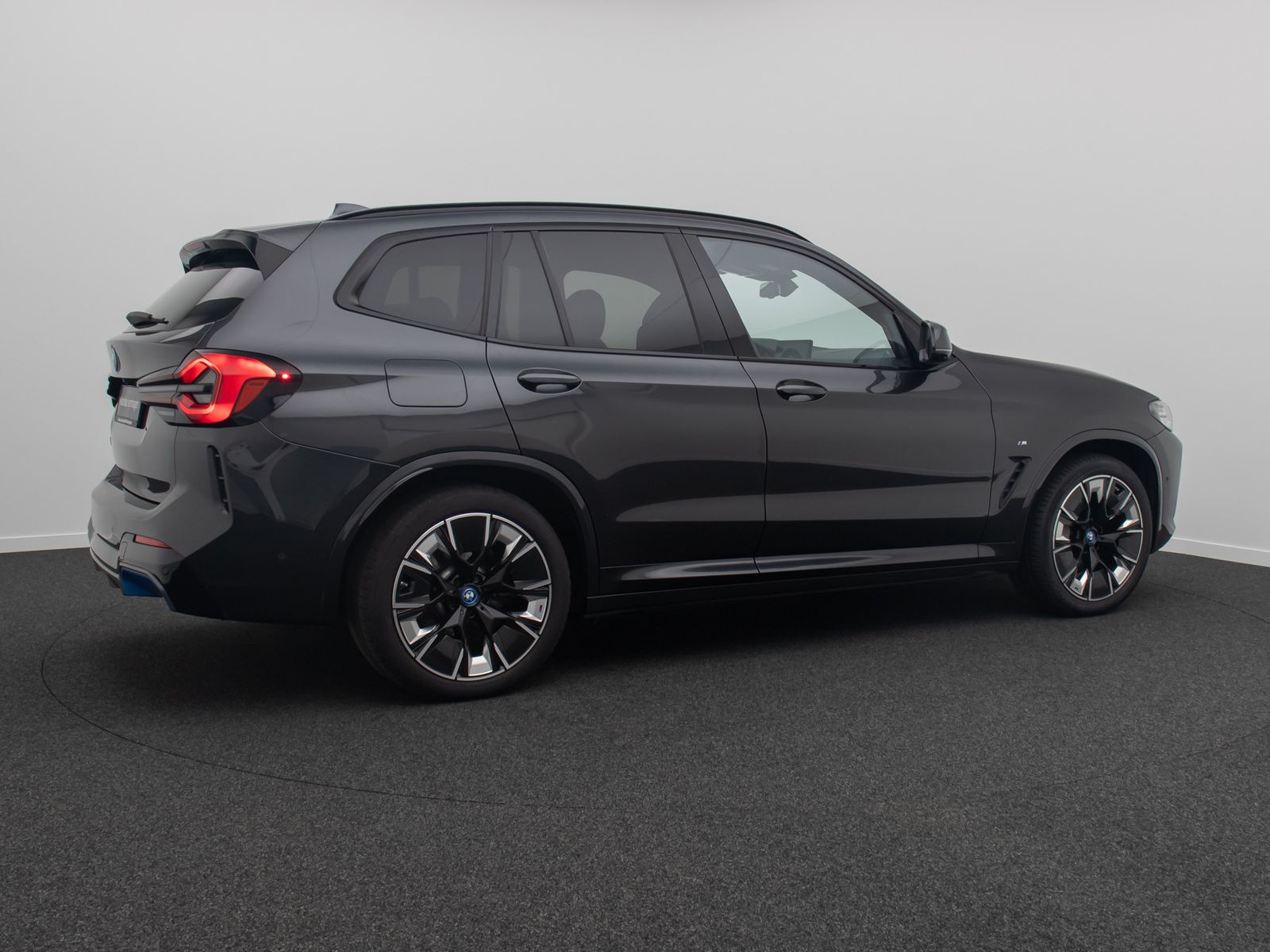 Fahrzeugabbildung BMW iX3 IMPRESSIVE 360° HUD H/K DAB Komfort Panorama