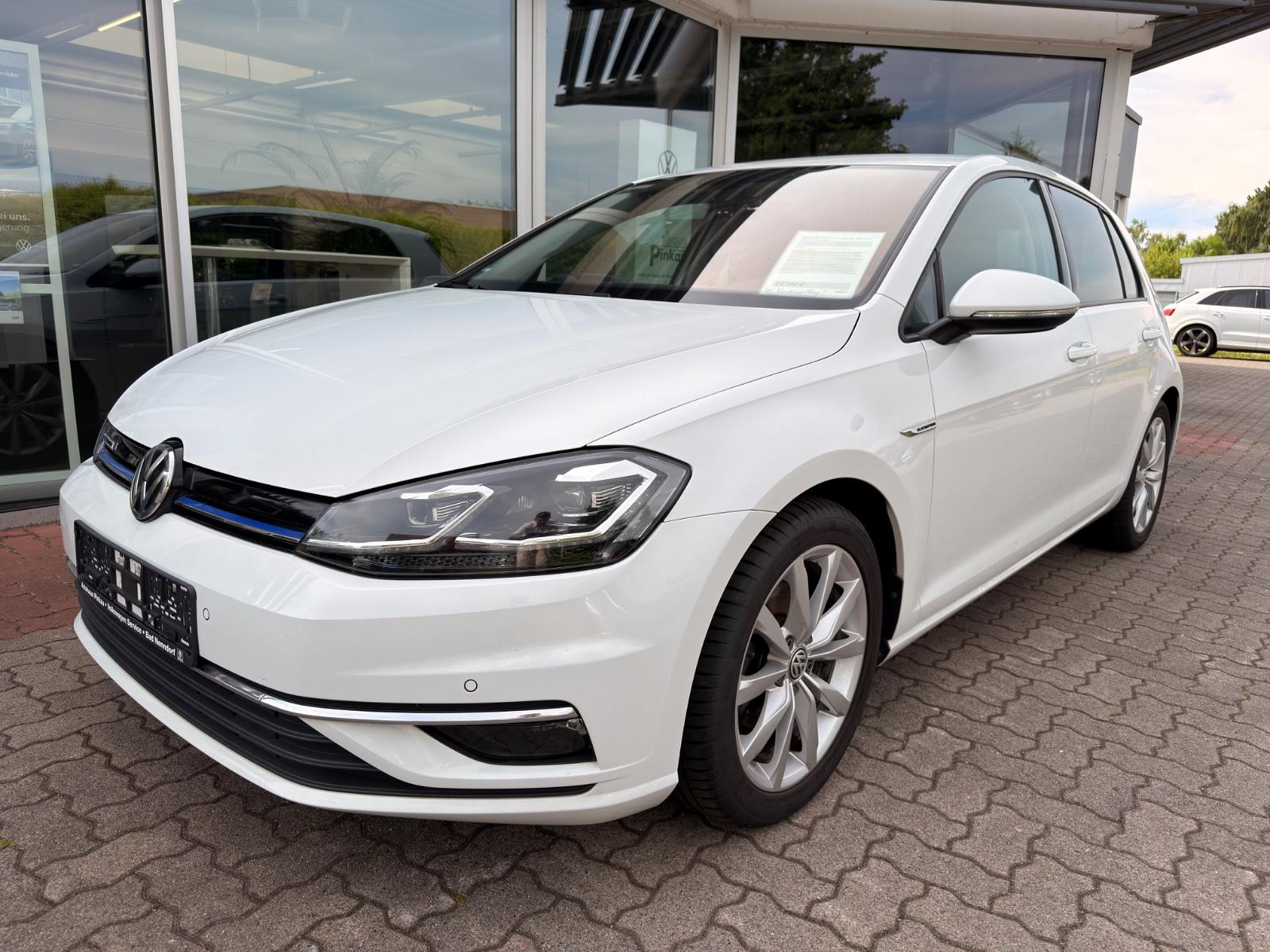 Volkswagen Golf 1.5 TSI Highline AHK LED App-Connect Ergo