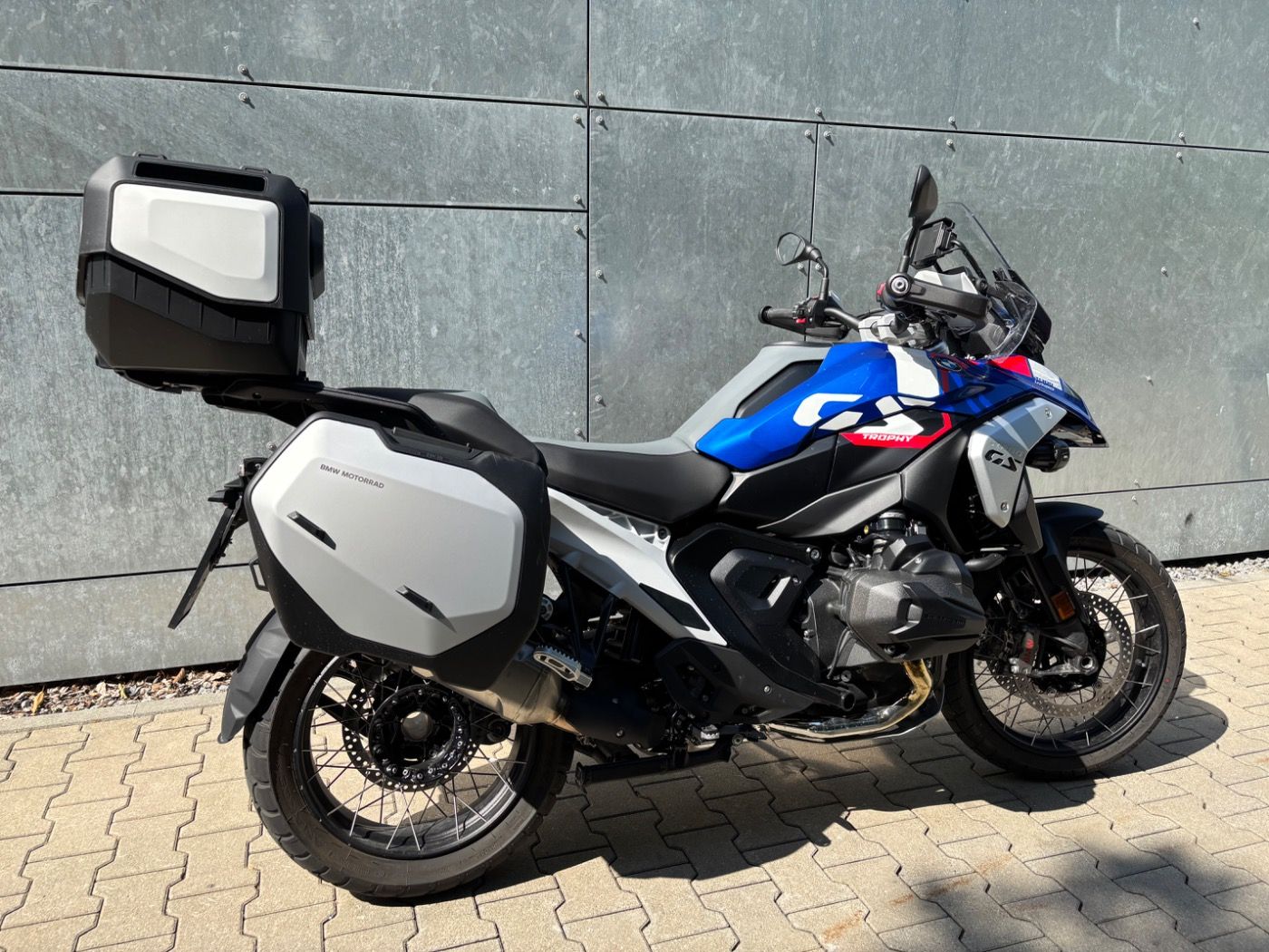 Fahrzeugabbildung BMW R 1300 GS Trophy ASA Adaptive Fahrzeughöhenregel