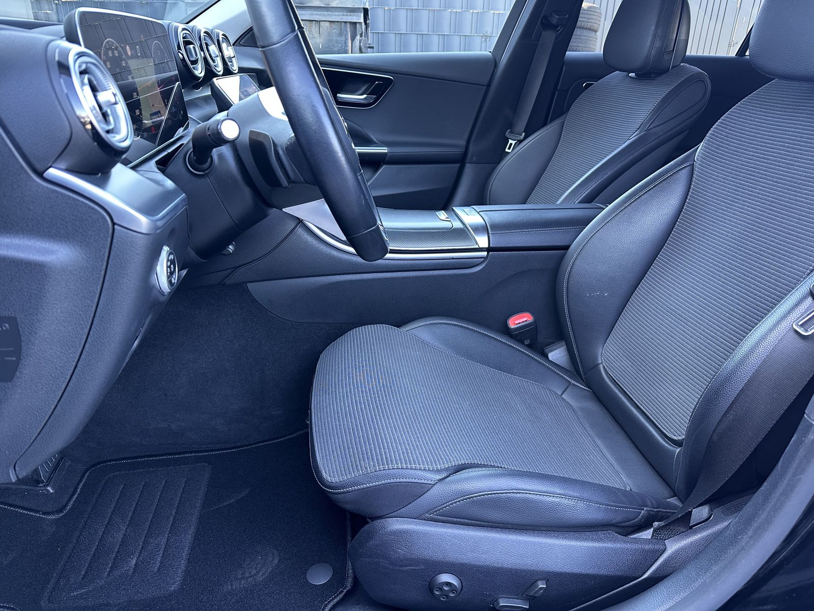 Fahrzeugabbildung Mercedes-Benz C 220d T Avantgarde NAV+LED+360°+V-COCKPIT+HEADU