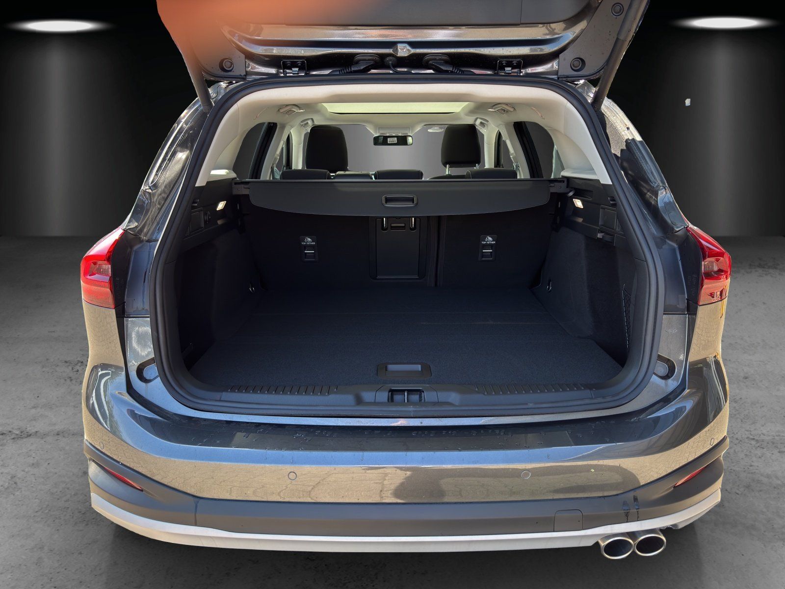 Fahrzeugabbildung Ford Focus Active X Pano Dach B&O Winter Pak. LED Mat