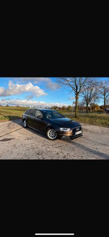 Audi A4 3.0 l quattro s-line