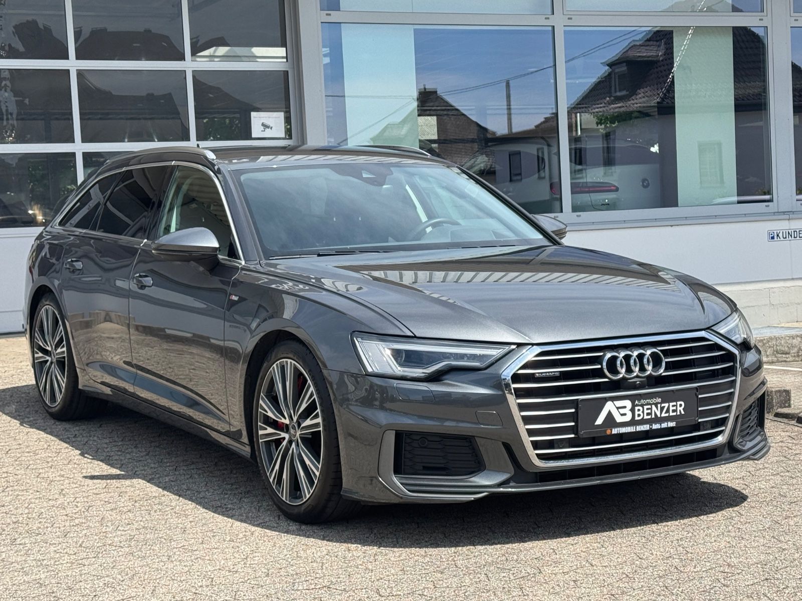 Fahrzeugabbildung Audi A6 55 TFSI e quattro/S-Line/HUD/LED/TeiLeder/360