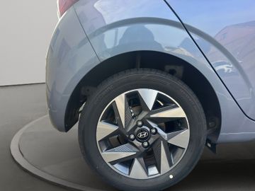 Hyundai i10 1.0 AUTOMATIK TREND + NAVIGATION