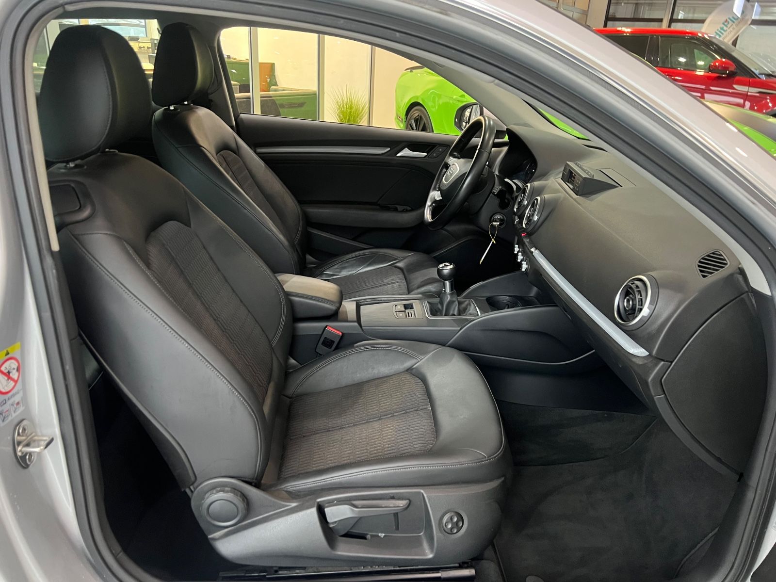 Fahrzeugabbildung Audi A3 ambiente 1.4  *LEDER*TEMPOMAT*