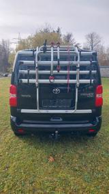 Toyota Proace (Verso) 2,0-l-D-4D 130kW L1 Team Deut... - schwarze Toyota Proace (Verso)