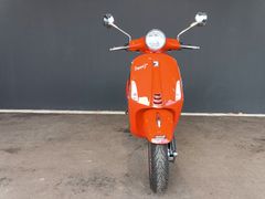 VESPA Elettrica 70 km/h RED - AKTION bis 19.04.2026