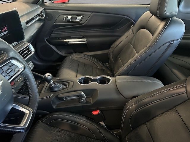 Fahrzeugabbildung Ford Mustang Fastback 5.0 Ti-VCT V8 328 kW GT