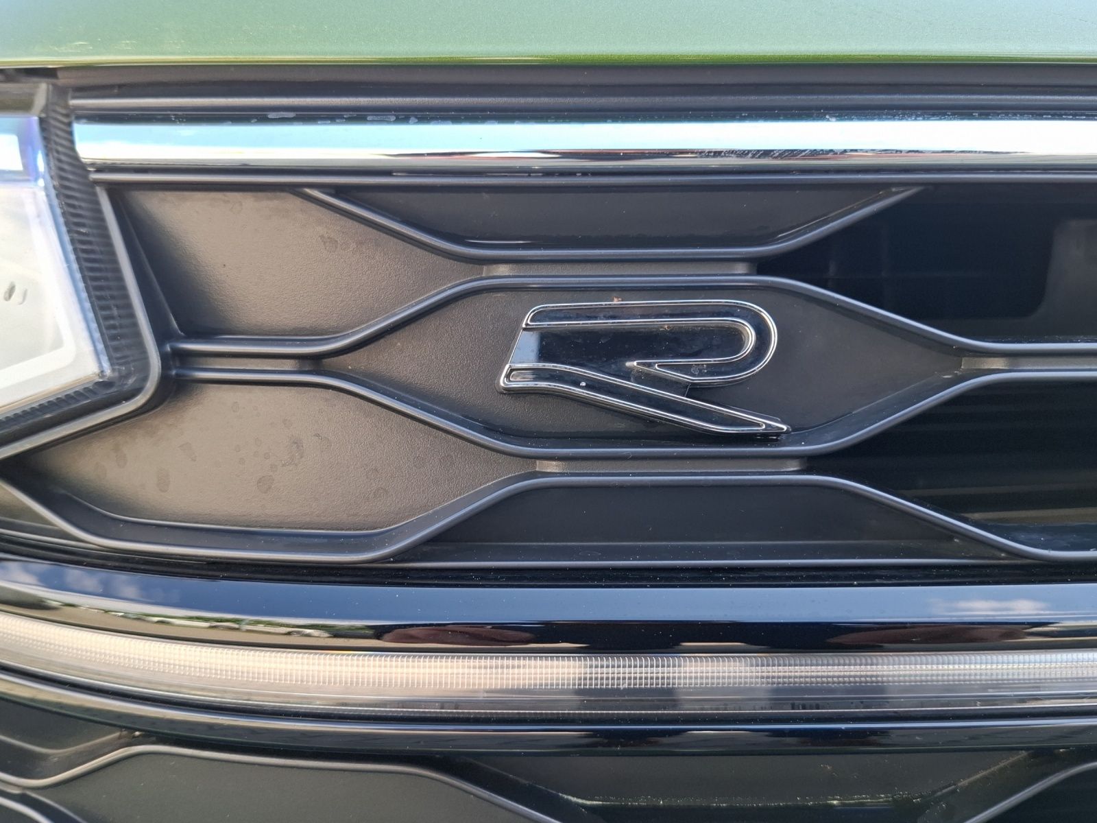 Fahrzeugabbildung Volkswagen Taigo TSI R-Line Black-Style IQ.Light SHZ Kamera