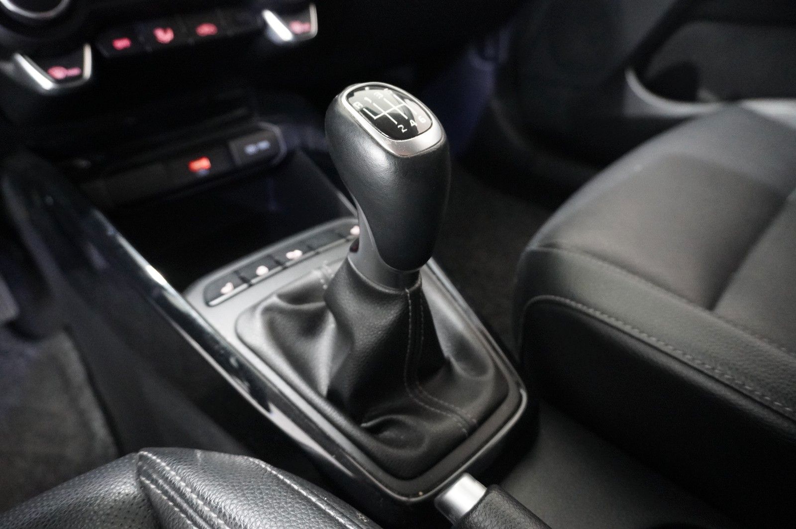 Fahrzeugabbildung Kia Rio 1.0 T-GDI VISION NAVI/LED/KAMERA/LEDER/SHZ