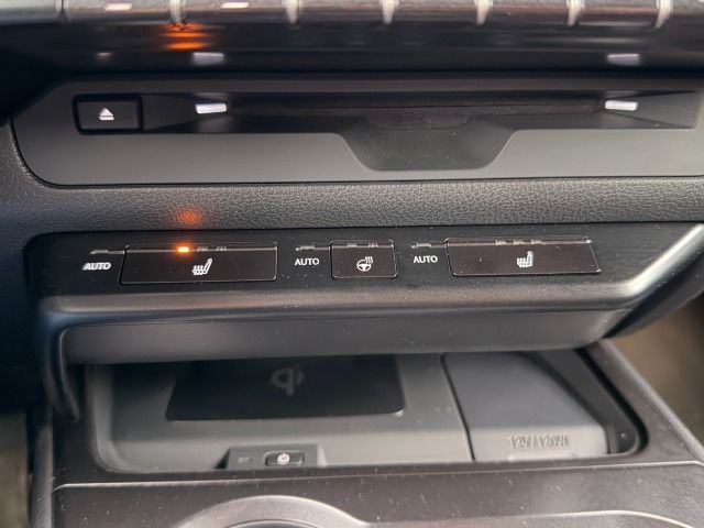 Fahrzeugabbildung Lexus UX 250h Style Edition Navi*Winterpaket*PDC*8fach