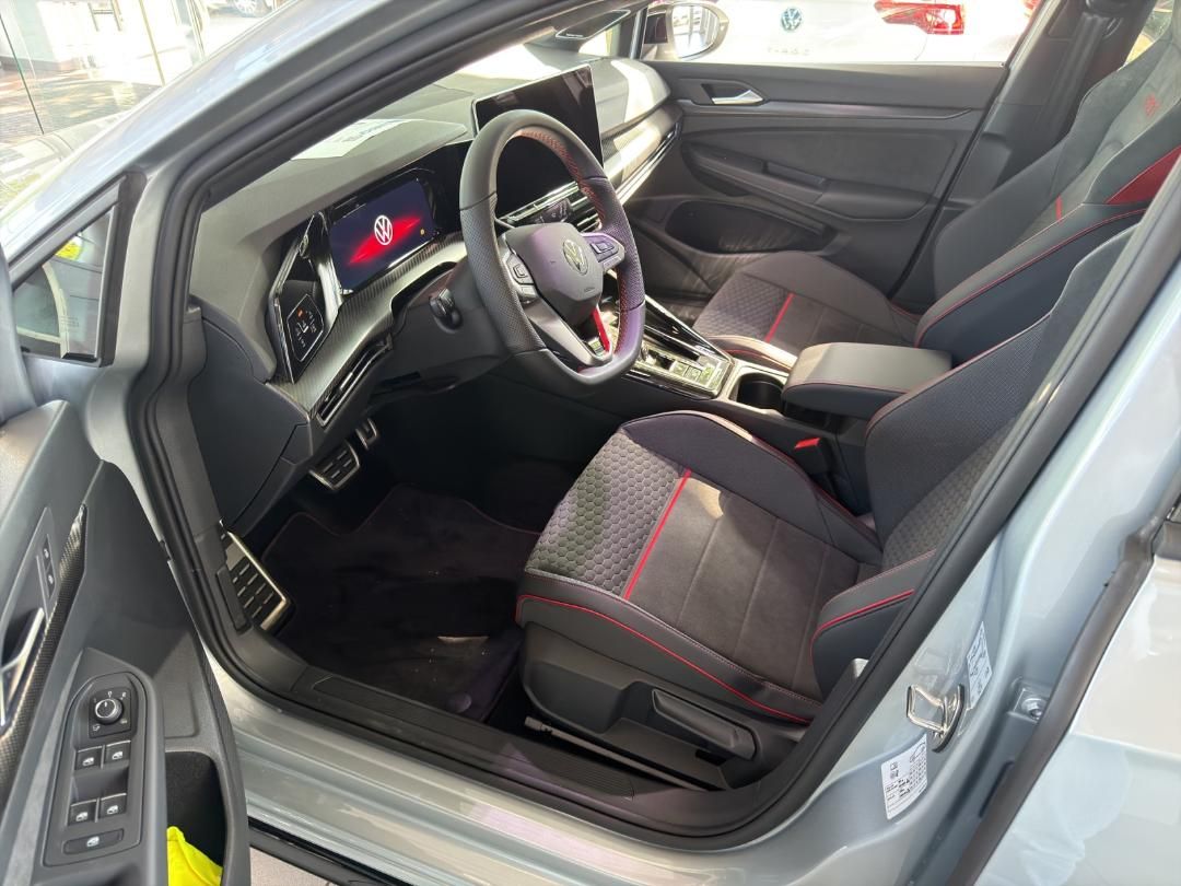 Fahrzeugabbildung Volkswagen Golf GTI Clubsport Soundsystem,19,Performance Pa