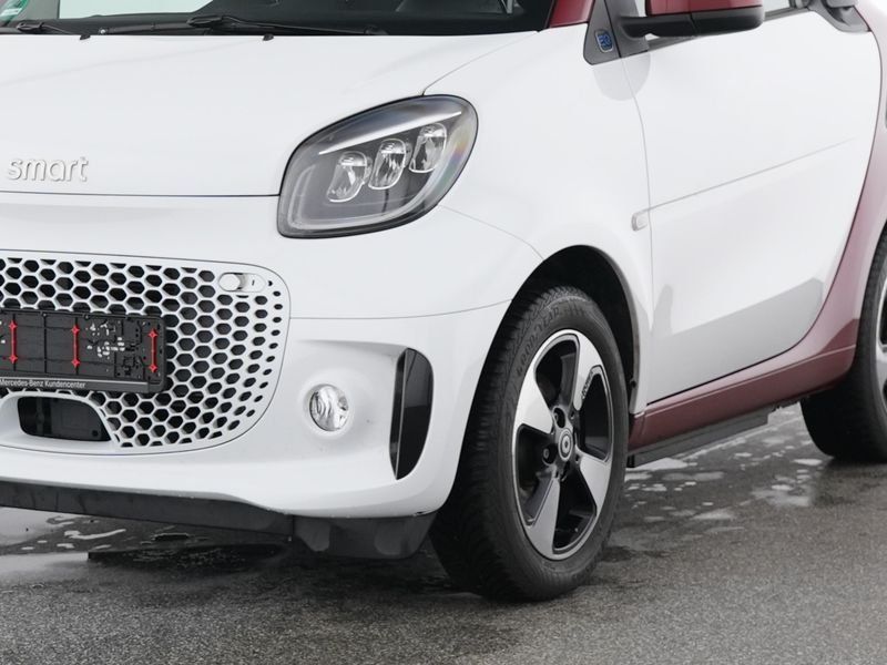 Fahrzeugabbildung Smart smart EQ fortwo Exclusive*Pano*LED*Kamera*22kW*