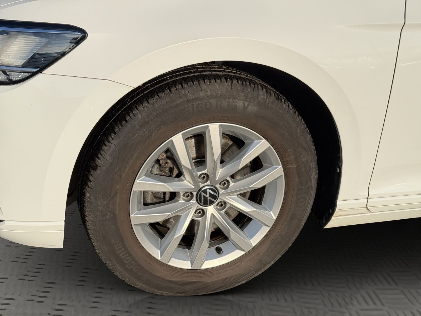 Volkswagen Passat Variant - Bild 8