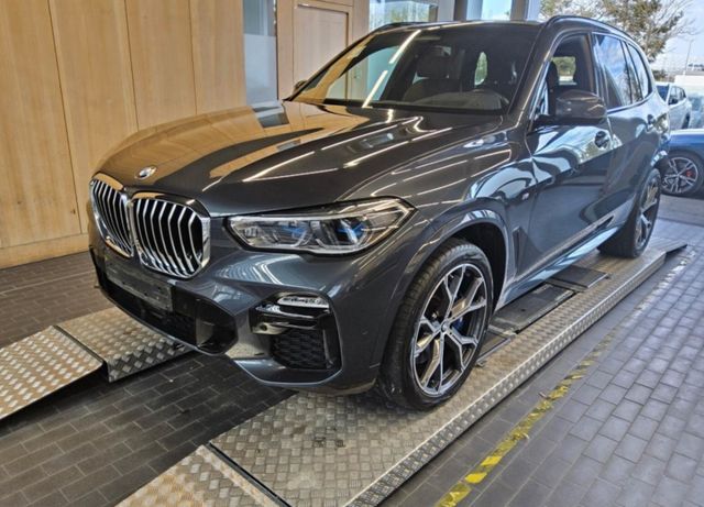 BMW X5 xDr40d M Sport PANO*B&W*7Sitz*2-Achs*AHK*360°