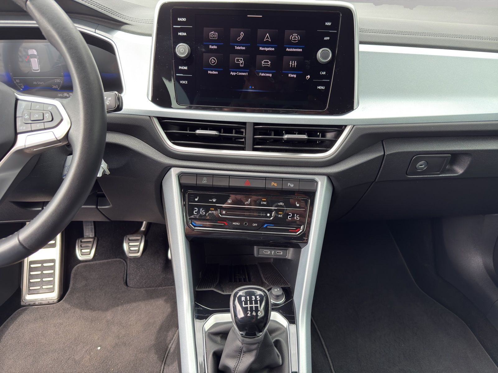 Volkswagen T-Roc - Bild 12