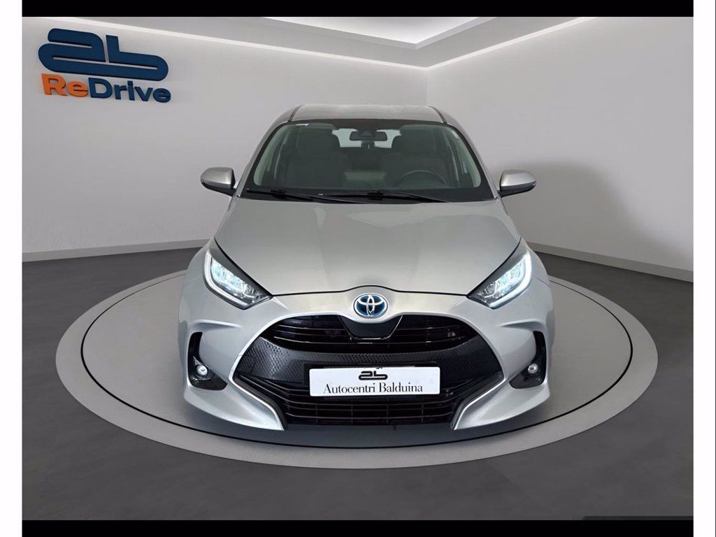 Toyota TOYOTA Yaris 1.5h lounge del 2022 imagem 2