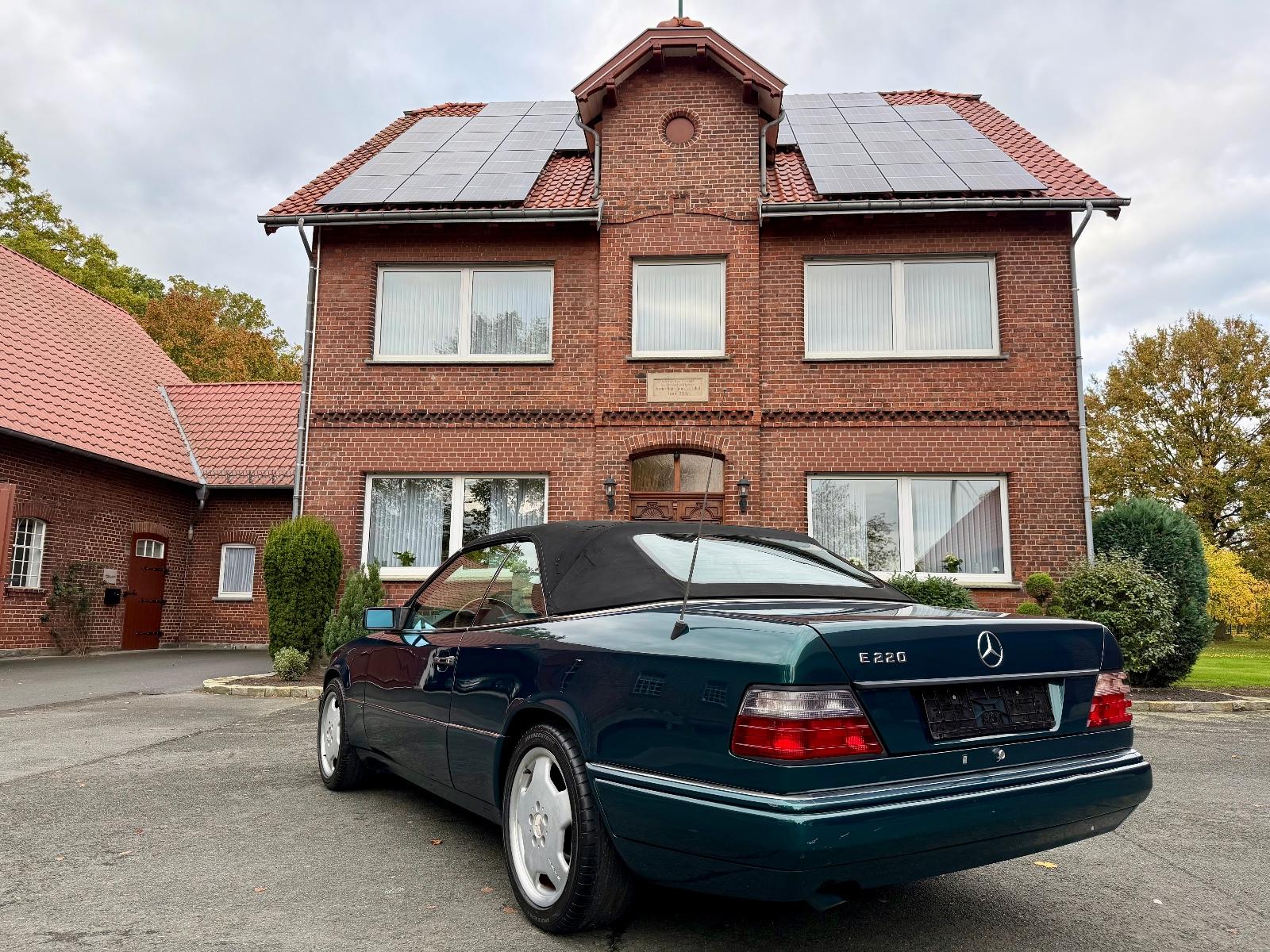 Mercedes-Benz E 220 W124 Cabriolet *Final Edition* *Deutsch*