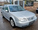 Volkswagen Bora 2.3 V5/1.Hand vom Opa/Tüv+Insp. neu - Volkswagen Bora mit Benzin-Antrieb: Limousine