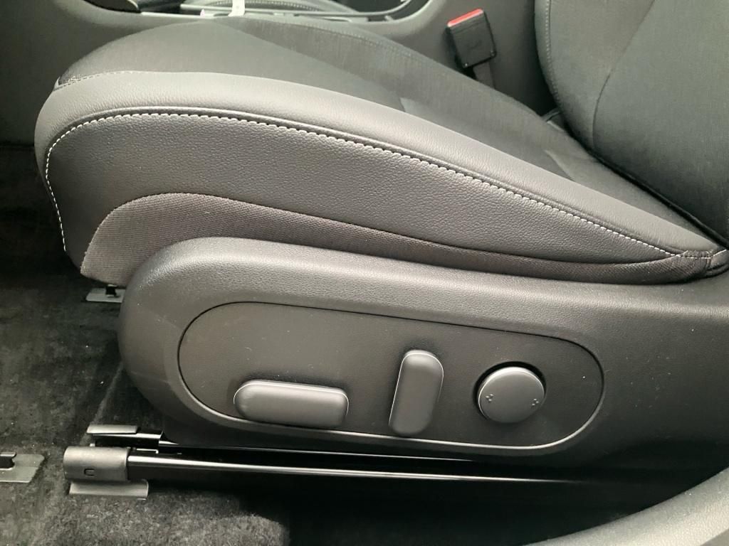 Fahrzeugabbildung Hyundai KONA HEV 1.6 GDI 2WD 7-DCT Prime LED 2xKlima