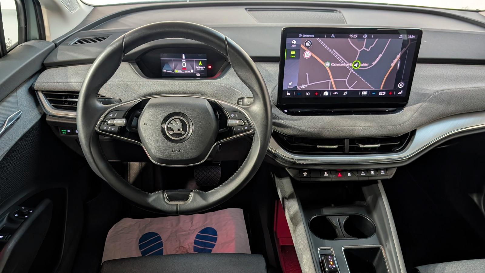 Skoda Enyaq 60 Loft LANE*FRONT*SHZ*KAM*PANO*MATRIX