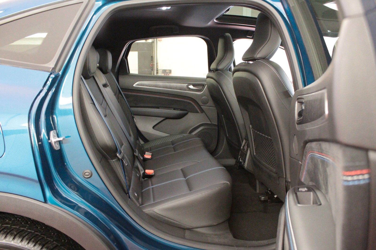 Fahrzeugabbildung Renault Arkana Mild Hybrid 160 EDC Esprit Alpine*15059*
