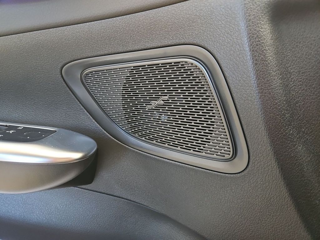 Fahrzeugabbildung Mercedes-Benz C 180 T AMG Night AHK Totwi. Navi LED SHZ Ambie.