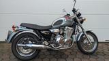 Triumph Thunderbird 900 - TRIUMPH 2000